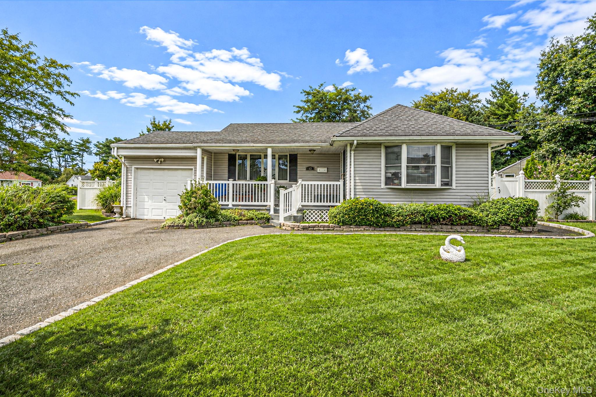 12 Robin Lane, Islip, NY 11717